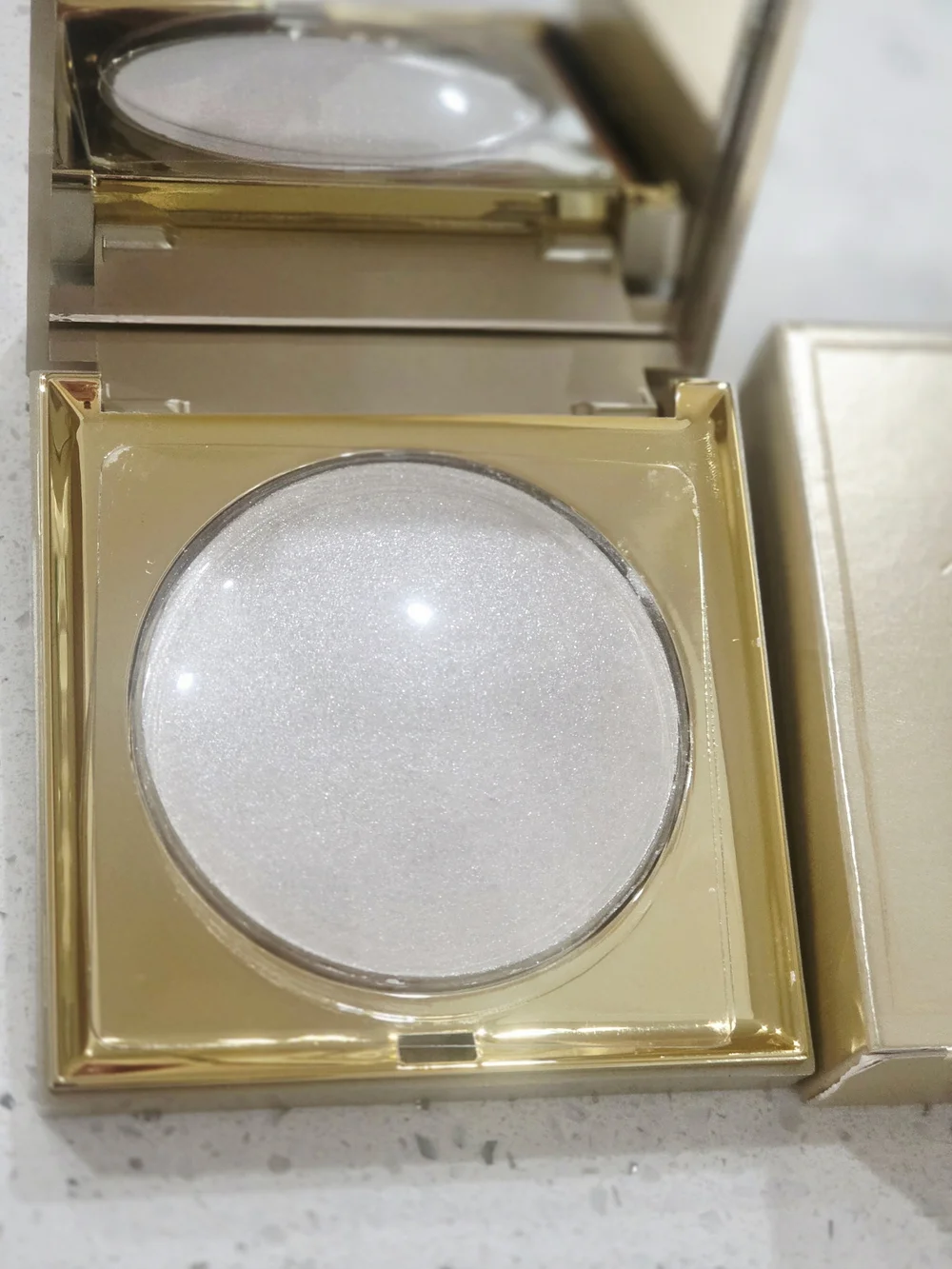STILA Heavens Hue Shimmer Highlighter – (OPULENCE)